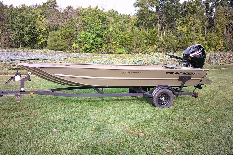 The Image of Tracker Grizzly 1654 T Sportsman 2027 - undefined