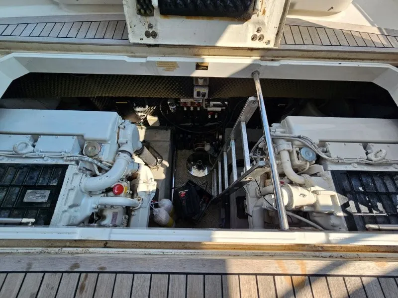 Slide: The Image of Sunseeker Manhattan 62 1998 - 24