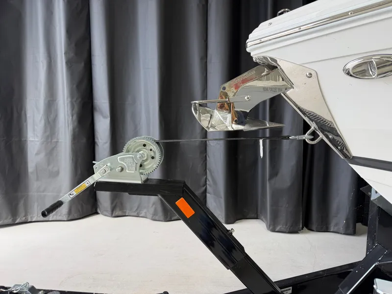 Slide: The Image of Cobalt R8 Outboard 2024 - 105