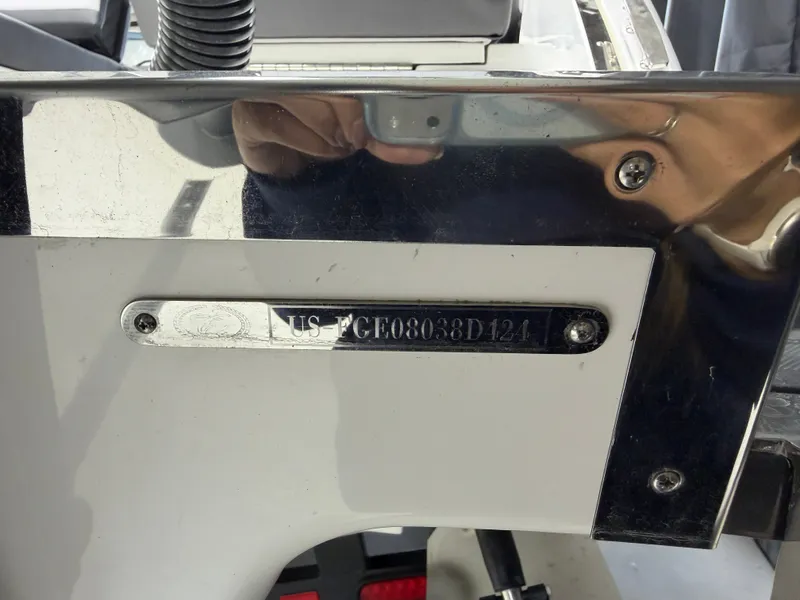 Slide: The Image of Cobalt R8 Outboard 2024 - 110