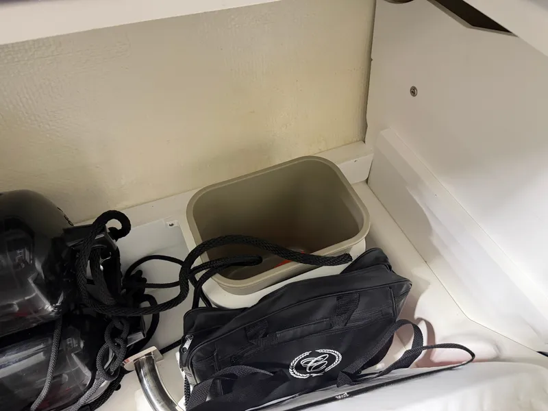 Slide: The Image of Cobalt R8 Outboard 2024 - 39
