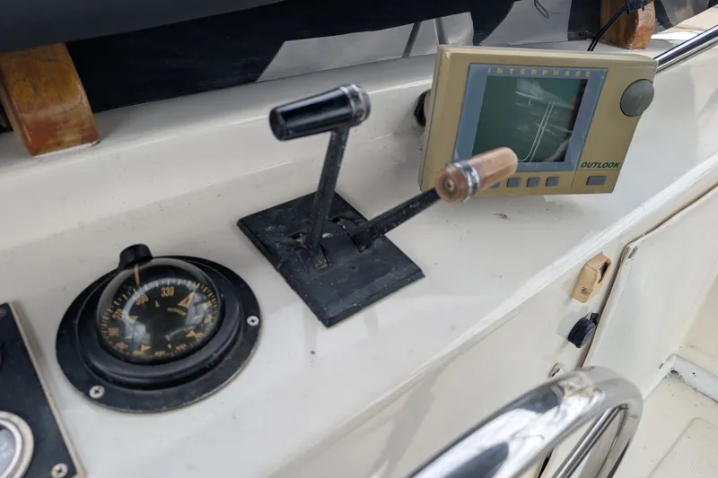 Slide: The Image of Control panel of a 1979 SUNYONG PS Trawler with compass and navigation display. - 7
