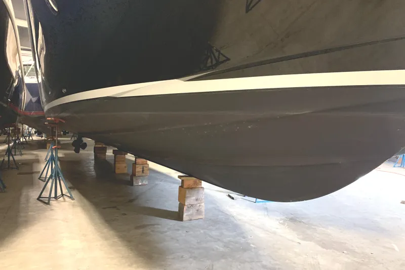 Slide: The Image of Tiara C44 Coupe 2015 - 5