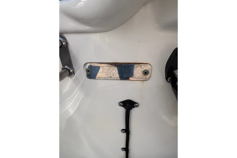 Slide: The Image of Hull identification number on a 2022 Boston Whaler 280 Vantage boat. - 40