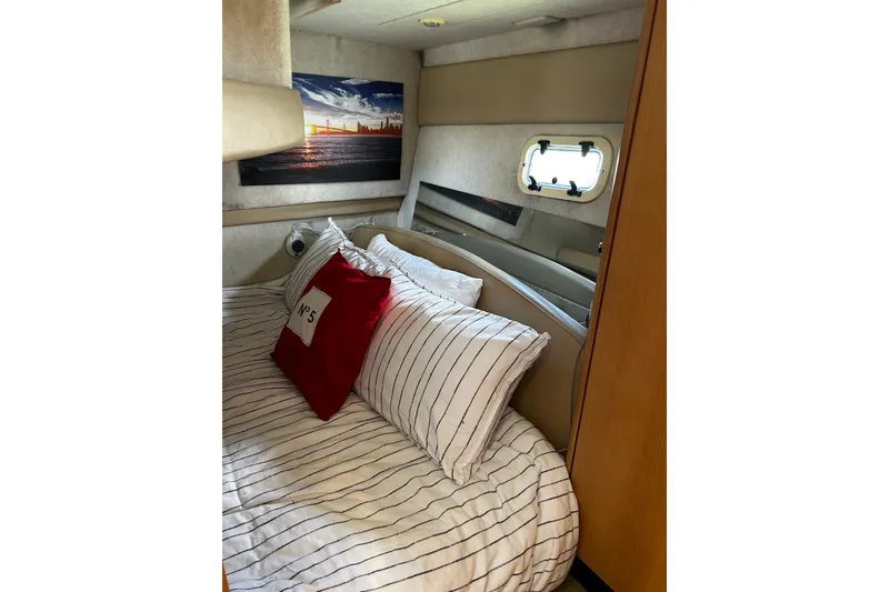 Slide: The Image of SPLASH O CRAN Owners queen berth - 12