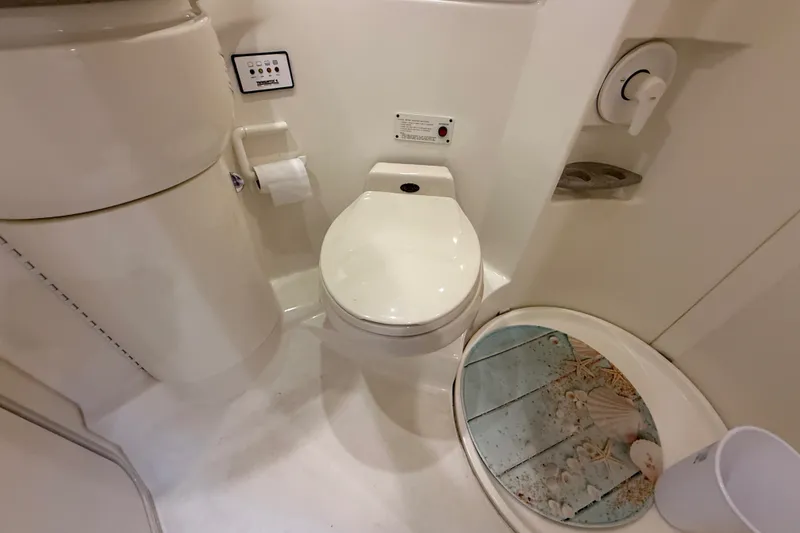 Slide: The Image of Bathroom interior of a 2000 Formula 41 Performance Cruiser yacht. - 55