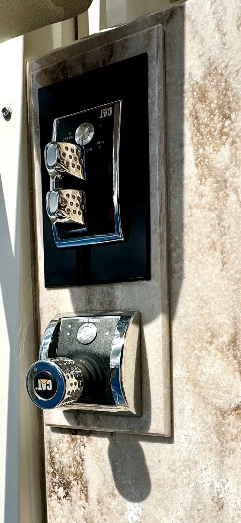 Slide: The Image of FlyBridge Aft CAT 360 System - 35
