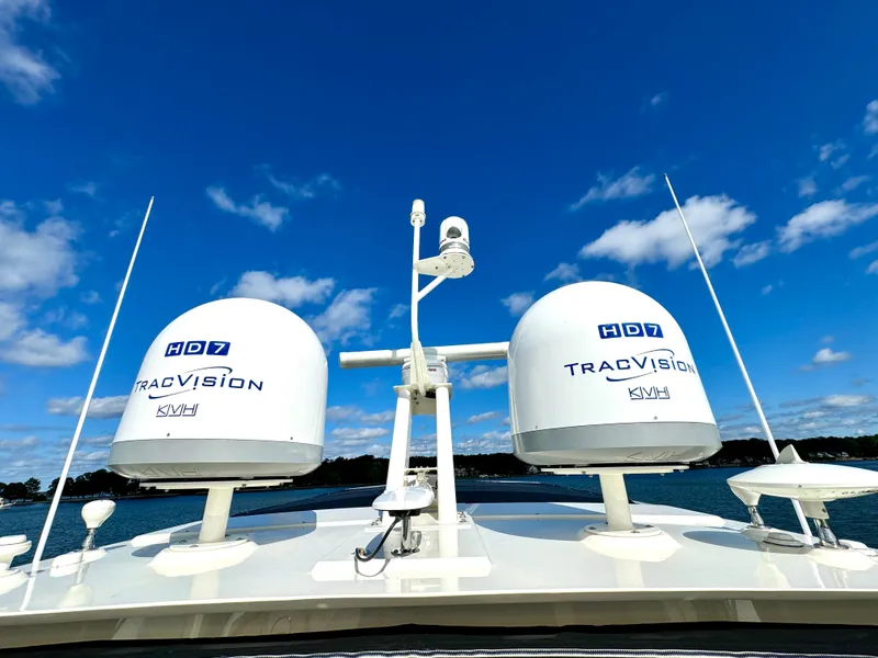 Slide: The Image of Sea Ray L650 Fly 2017 - 94