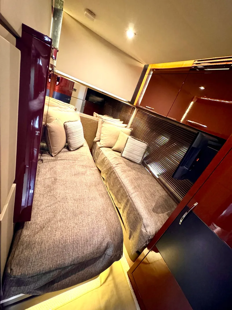Slide: The Image of Guest StateRoom - Port Side - 81
