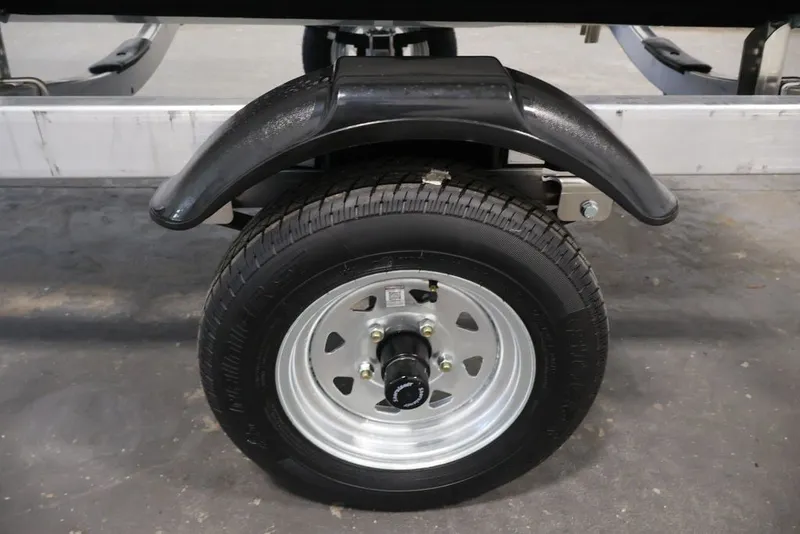 Slide: The Image of Trailer wheel and fender for 2027 Yamaha WaveRunner Crosswave. - 31