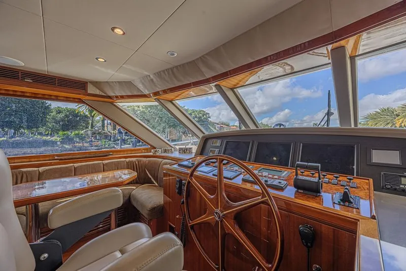 Slide: The Image of Vista interior del Ocean Alexander 74 Motoryacht 2010. - 36
