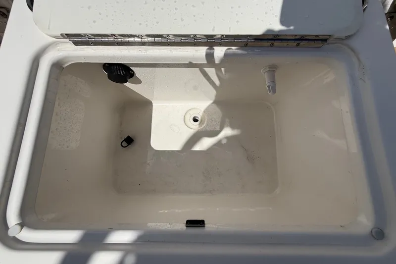 Slide: The Image of Bayliner Trophy T22CC 2024 - 61