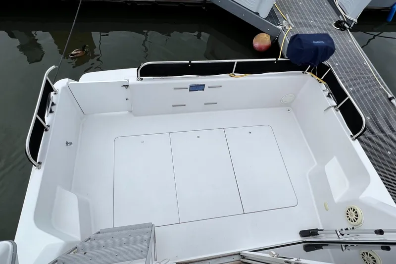 Slide: The Image of Carver Yachts 320 Voyager 1997 - 20