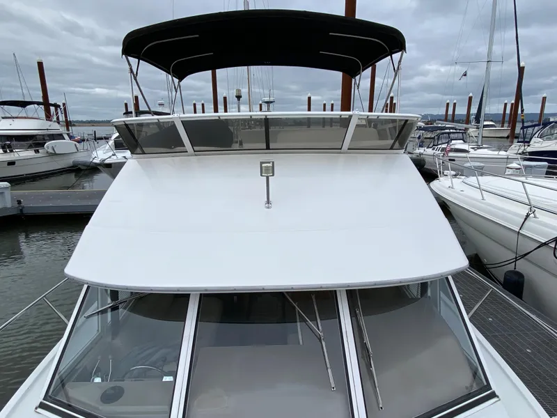 Slide: The Image of Carver Yachts 320 Voyager 1997 - 17