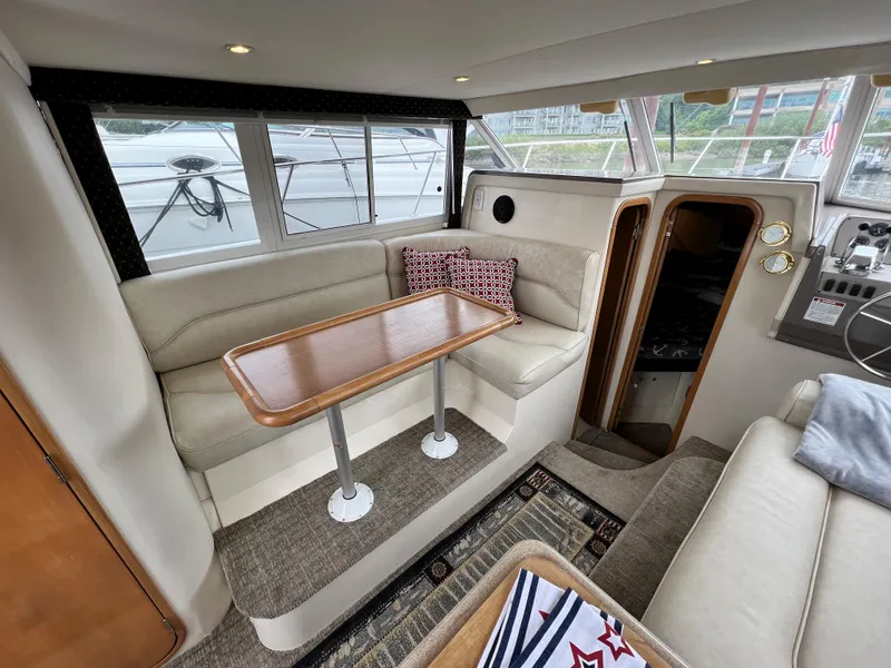 Slide: The Image of Carver Yachts 320 Voyager 1997 - 9