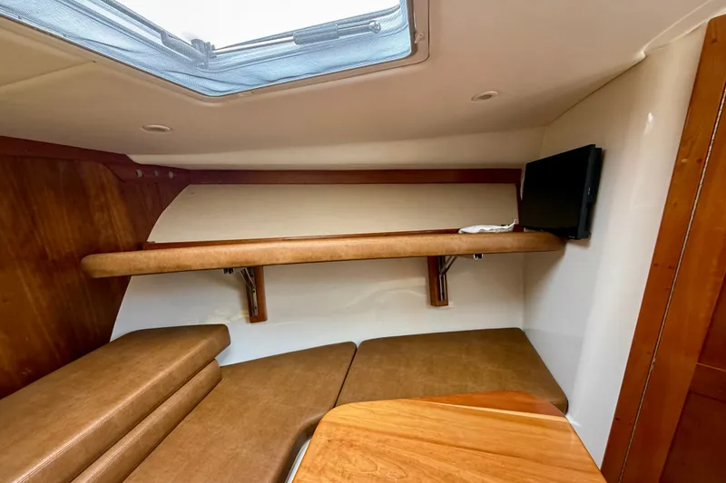 Slide: The Image of Albemarle 29 Express 2018 - 20