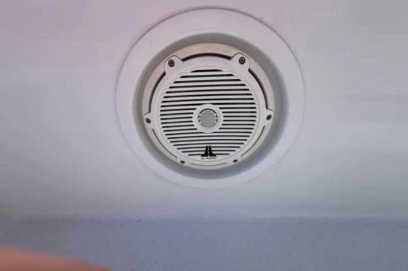 Slide: The Image of Boat speaker on 2018 Yellowfin 21 Bay, featuring JL Audio design. - 49