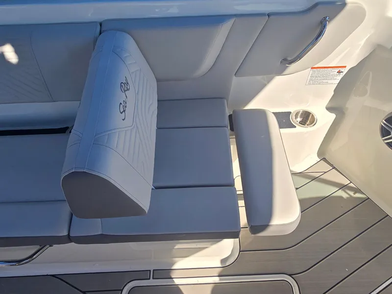 Slide: The Image of Sea Ray SDX 250 Surf 2027 - 18