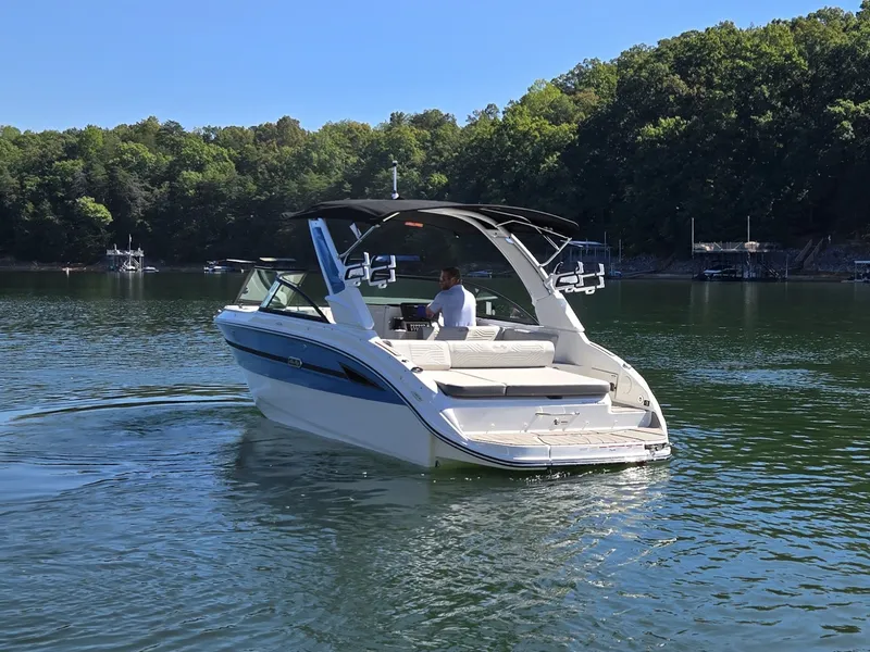 Slide: The Image of Sea Ray SDX 250 Surf 2027 - 46