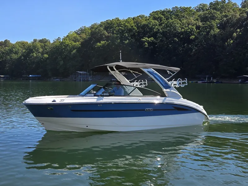 Slide: The Image of Sea Ray SDX 250 Surf 2027 - 42