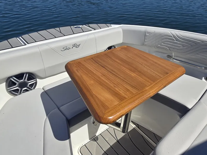 Slide: The Image of Sea Ray SDX 250 Surf 2027 - 36
