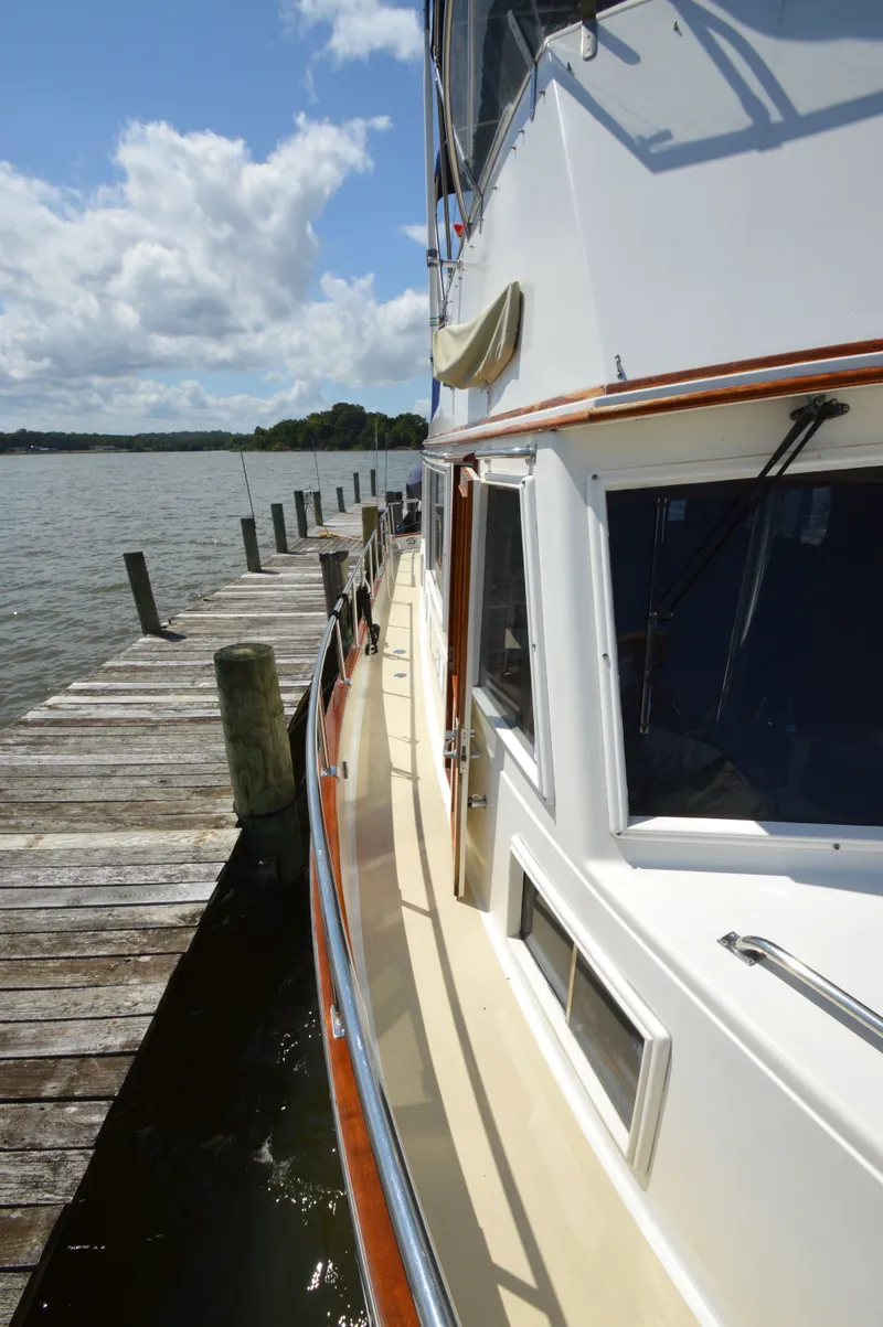 Slide: The Image of Grand Banks 42 Classic 1996 - 81
