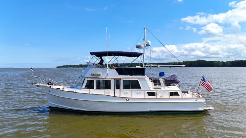 The Image of Grand Banks 42 Classic 1996 - 0