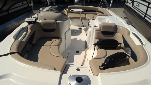 Slide: The Image of Hurricane SunDeck Sport 203 OB 2016 - 4