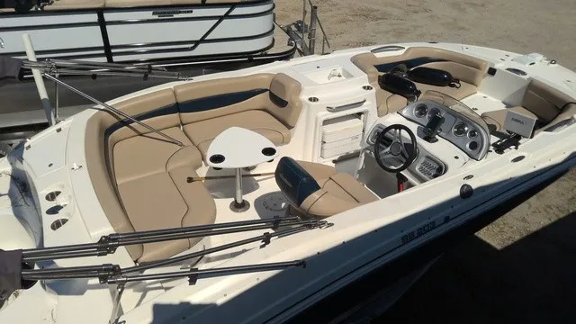 Slide: The Image of Hurricane SunDeck Sport 203 OB 2016 - 8