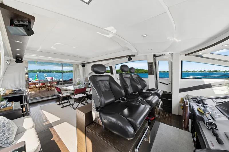 Slide: The Image of Luxurious interior of 2009 Azimut 86S yacht with leather seating and ocean view. - 85