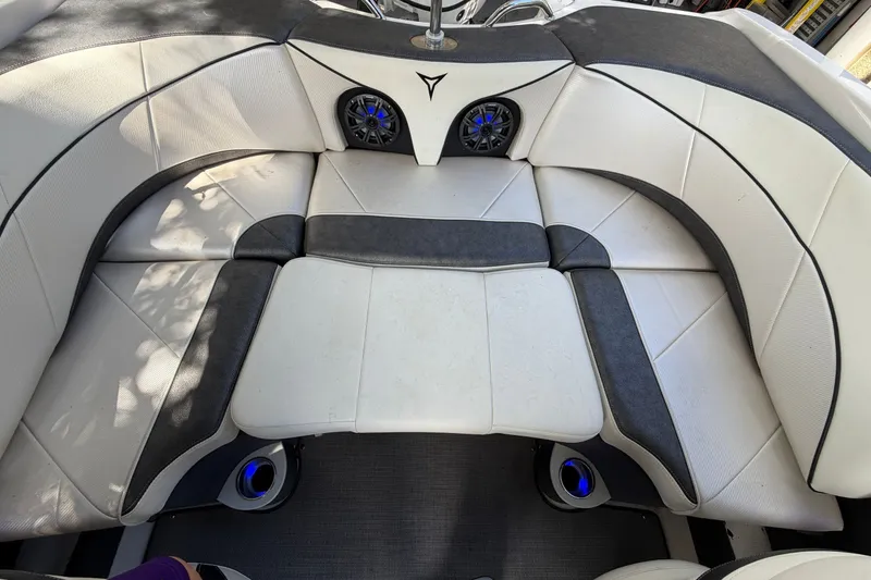 Slide: The Image of Interior view of a Campion Allante 180 boat with white and gray seating. - 29