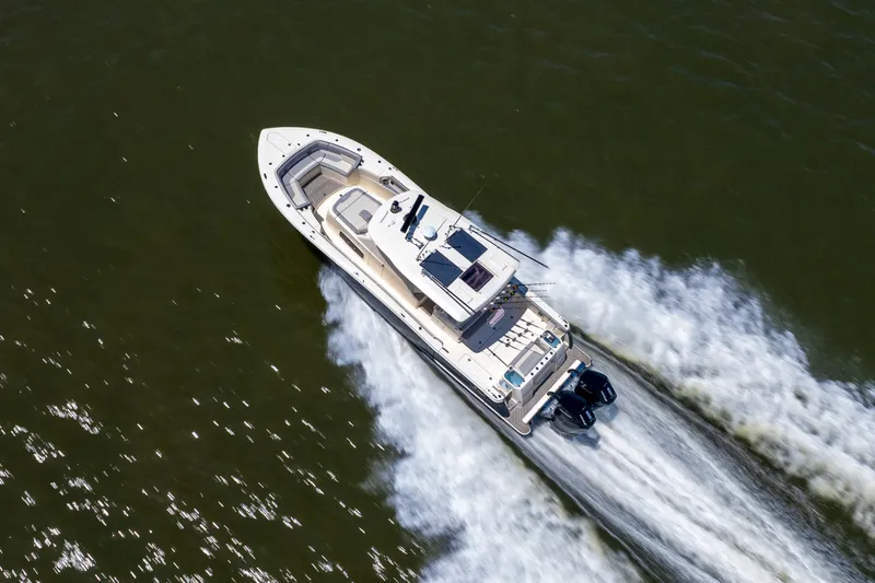 Slide: The Image of Scout 400 LXF 2025 - 81