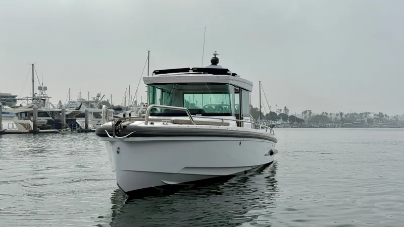 Slide: The Image of Axopar 28 Cabin 2023 - 22