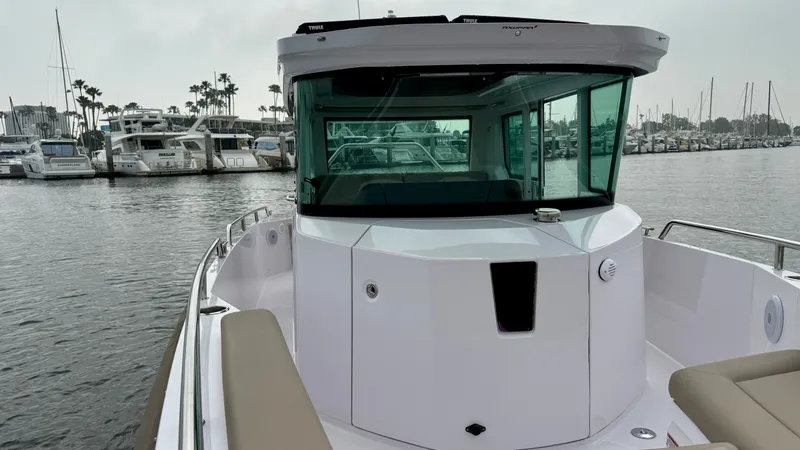 Slide: The Image of Axopar 28 Cabin 2023 - 18