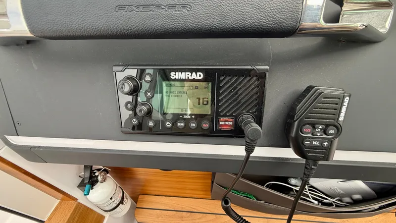 Slide: The Image of Axopar 28 Cabin 2023 - 36