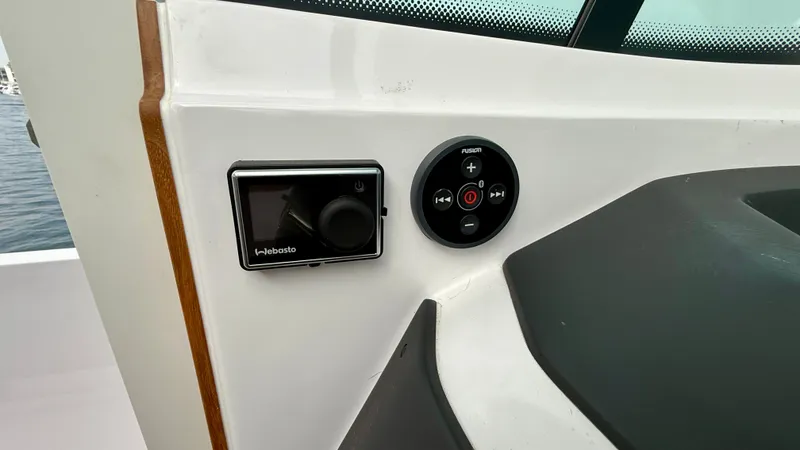 Slide: The Image of Axopar 28 Cabin 2023 - 35