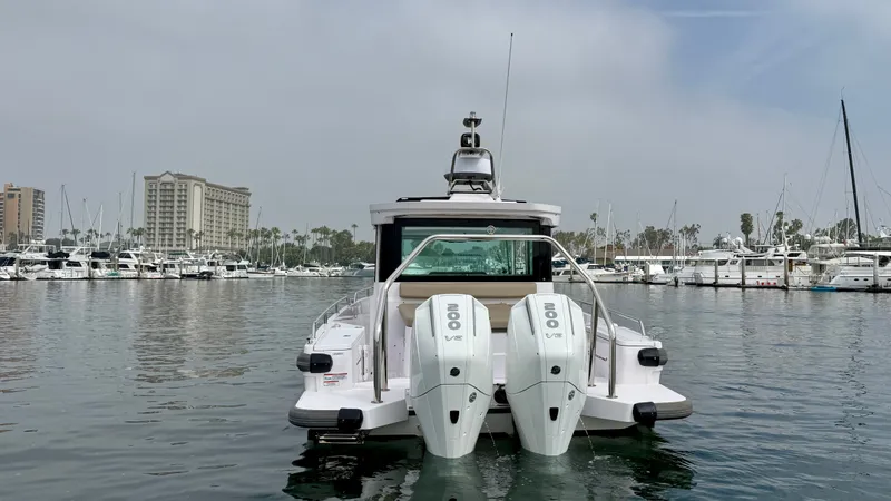 Slide: The Image of Axopar 28 Cabin 2023 - 27