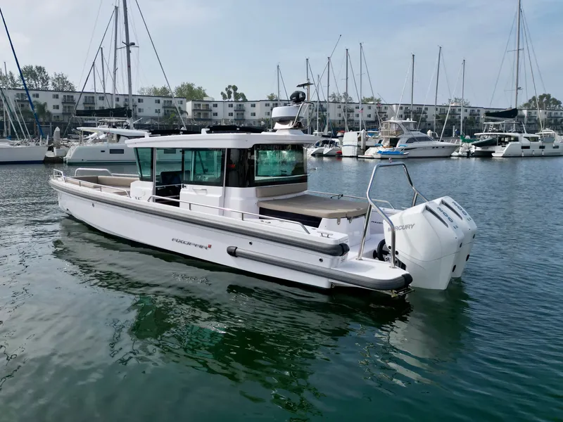 Slide: The Image of Axopar 28 Cabin 2023 - 10