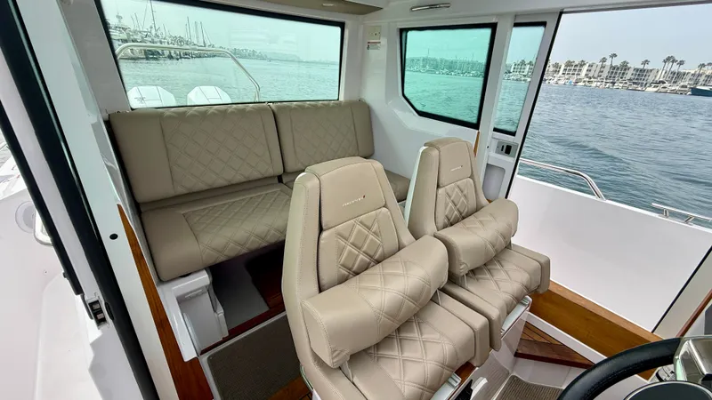 Slide: The Image of Axopar 28 Cabin 2023 - 32