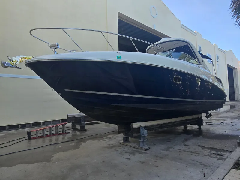 Slide: The Image of Sea Ray Sundancer 310 2011 - 0