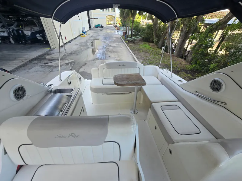 Slide: The Image of Sea Ray Sundancer 310 2011 - 7
