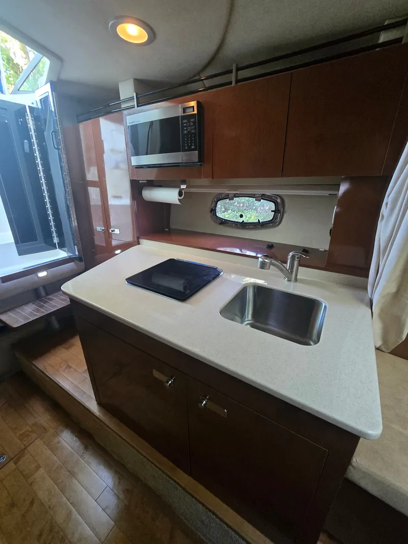 Slide: The Image of Sea Ray Sundancer 310 2011 - 21