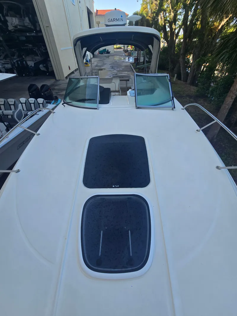 Slide: The Image of Sea Ray Sundancer 310 2011 - 13