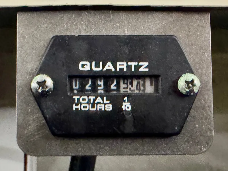 Slide: The Image of Hour meter showing 292.9 hours on a 2016 Chris-Craft Carina 21. - 36