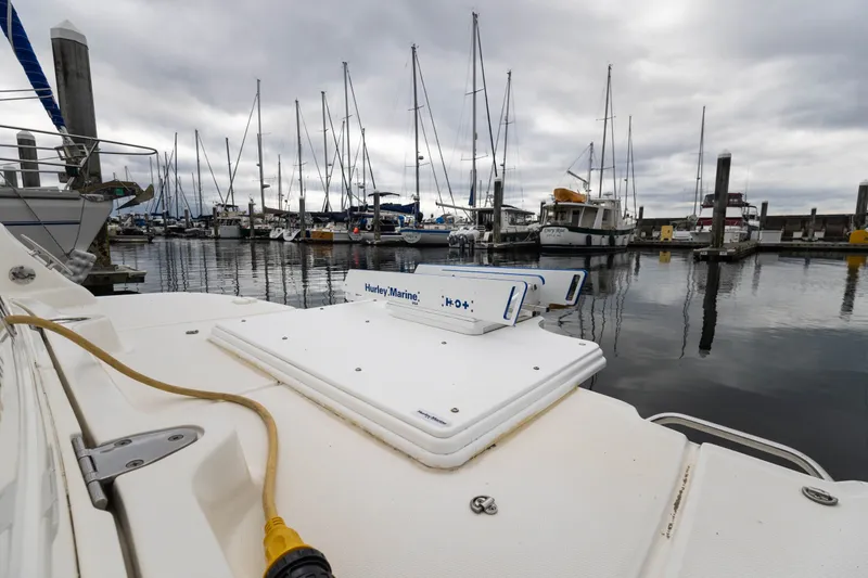 Slide: The Image of Sea Ray 420 Sundancer 2005 - 9