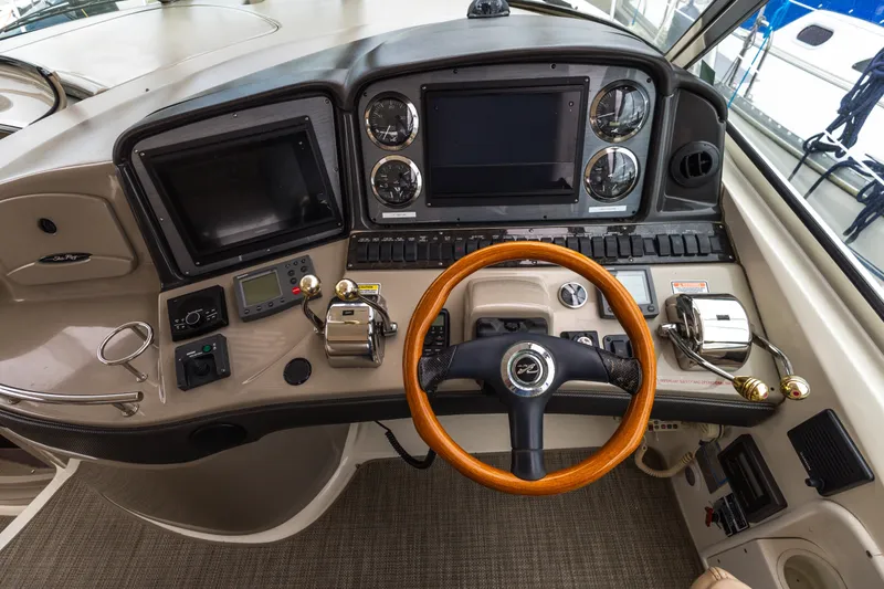 Slide: The Image of Sea Ray 420 Sundancer 2005 - 19