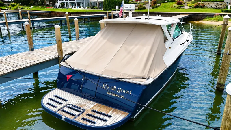 Slide: The Image of Slant Back Transom Cover - 63