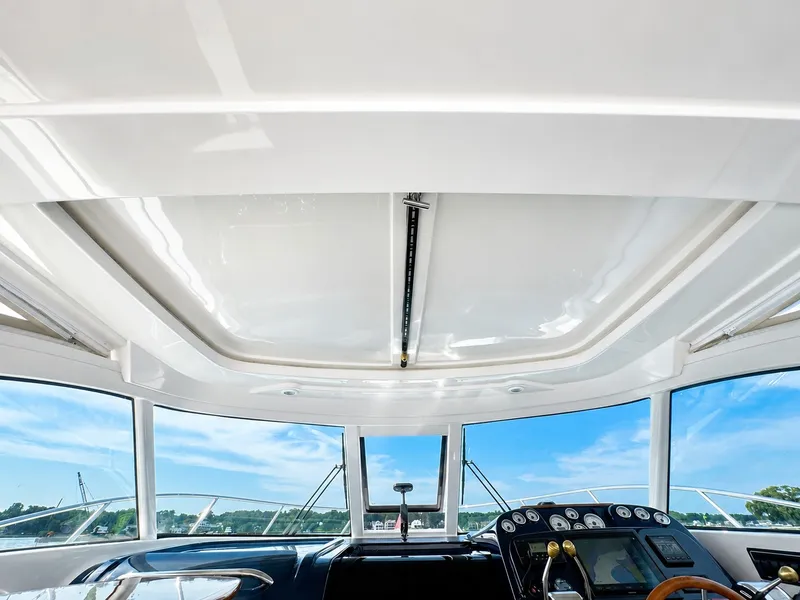 Slide: The Image of Sunroof - Closed - 28