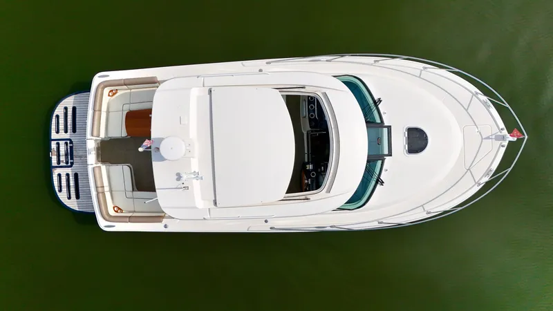 Slide: The Image of Ariel w: Sunroof Open - 32