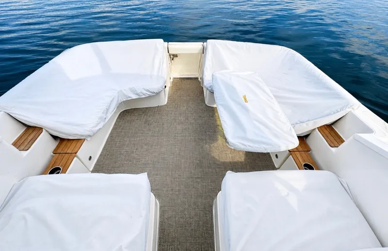 Slide: The Image of Cocpit Seating - Covered - 40